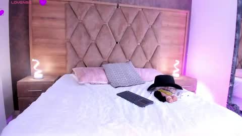 Im Sara  online show from 05/19/26, 03:24
