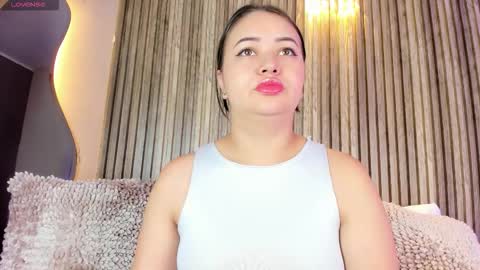 Snapshot of anaisclarkx chatting on 02/24/26, 11:19 Anais clark online show from 02/24/26, 11:19