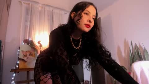 Mariana  online show from 12/18/25, 03:29