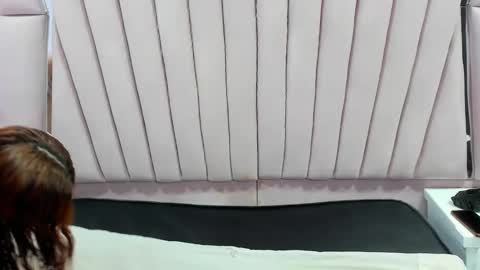 AbbyAndAntonela online show from 01/03/25, 12:41