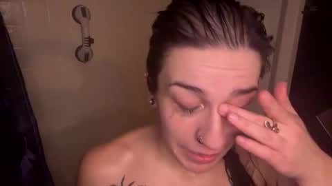 AnaLove online show from 10/21/25, 02:01