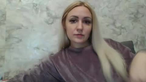 analqueen2024 online show from 10/19/25, 02:56