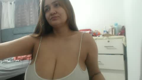 Snapshot of analy_hot chatting on 06/12/26, 02:54 analy_hot online show from 06/12/26, 02:54