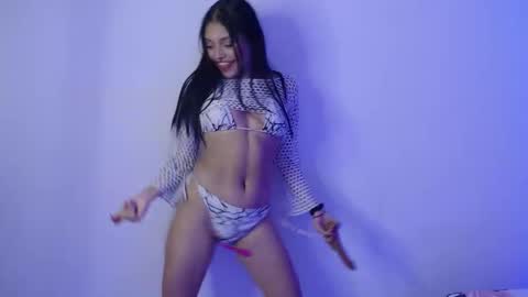 Snapshot of analymilles chatting on 11/26/25, 03:18 analymilles online show from 11/26/25, 03:18