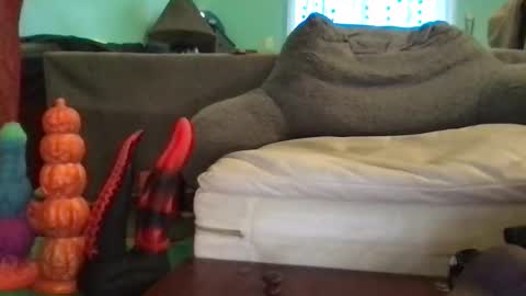 Mandy online show from 11/22/25, 09:25