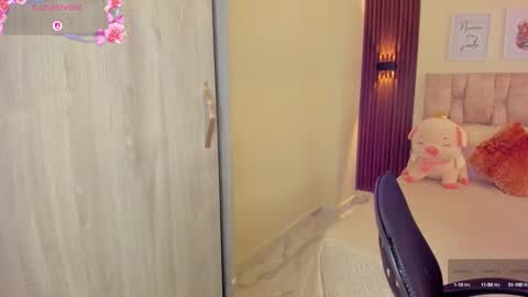 A N A  my connection hours are from 600 pm to 12 pm Colombian time online show from 10/10/25, 01:04