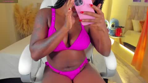 Snapshot of ananya_kay01 chatting on 07/19/26, 01:26 A N A my connection hours are from 600 pm to 12 pm Colombian time online show from 07/19/26, 01:26