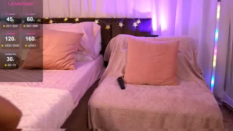 Snapshot of anarhodes chatting on 02/11/25, 07:23 Anna online show from 02/11/25, 07:23