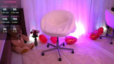 Snapshot of anarhodes chatting on 03/10/25, 05:22 Anna online show from 03/10/25, 05:22