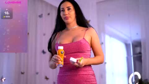 Snapshot of anarhodes chatting on 09/11/25, 08:20 Anna online show from 09/11/25, 08:20