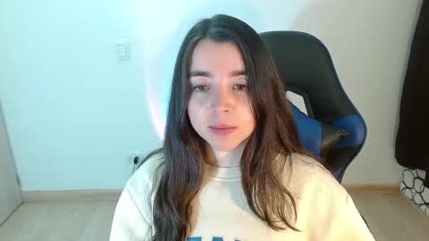 Snapshot of anarosse__ chatting on 01/26/25, 05:56 ana 3 online show from 01/26/25, 05:56