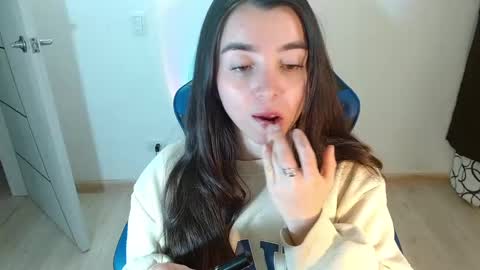 Snapshot of anarosse__ chatting on 02/28/25, 02:20 ana 3 online show from 02/28/25, 02:20