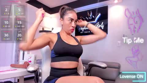 ana online show from 10/12/25, 01:21