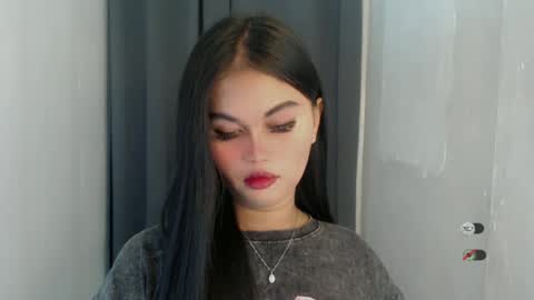 Snapshot of anaruru_ chatting on 06/17/26, 01:12 ANA online show from 06/17/26, 01:12