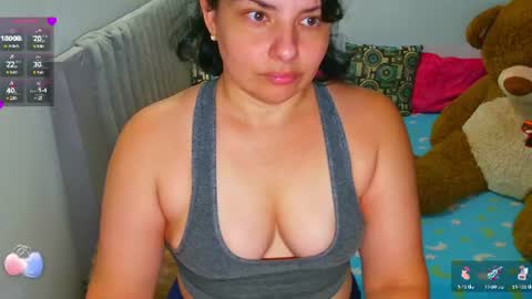 Snapshot of anaspark chatting on 07/31/26, 01:21 Ana online show from 07/31/26, 01:21