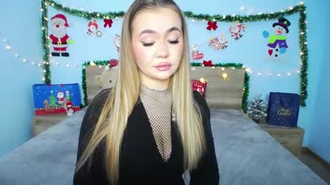 anastacyyellig online show from 12/27/24, 06:03