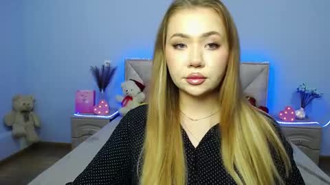 anastacyyellig online show from 01/13/25, 03:56