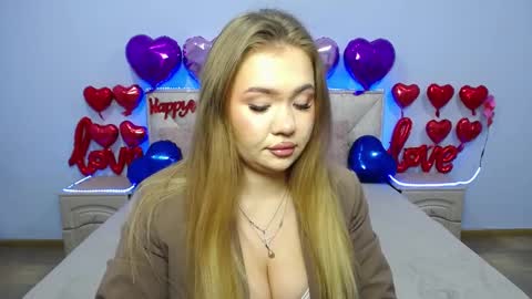 anastacyyellig online show from 02/05/25, 12:27