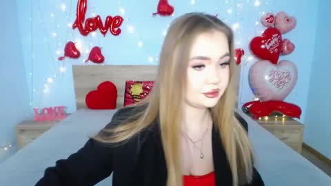 anastacyyellig online show from 02/15/25, 03:52