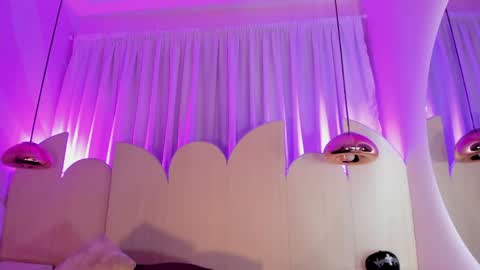 anastasia online show from 05/02/26, 12:10