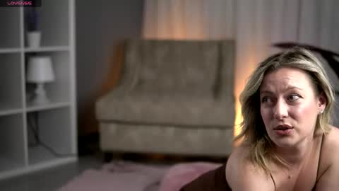 AnastasiaMills online show from 04/16/26, 07:58