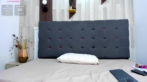 anastasia online show from 12/22/25, 11:51