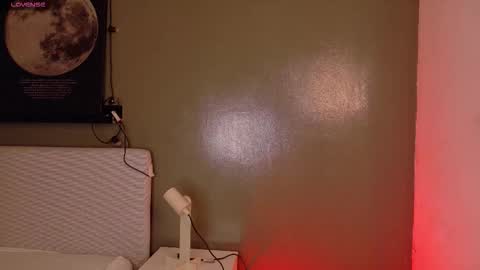 Kendra  online show from 11/17/25, 10:21