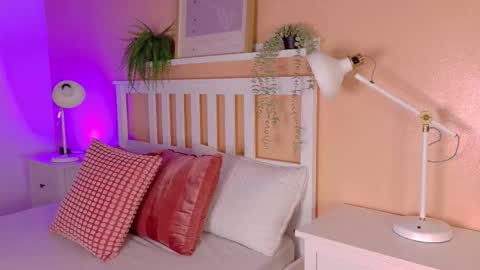 Kendra  online show from 03/14/26, 11:15