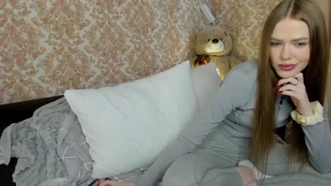 anayalowe online show from 05/05/26, 10:34