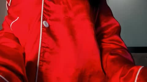 Layla online show from 02/18/26, 11:01