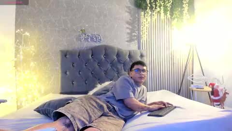 andy online show from 12/22/25, 12:24