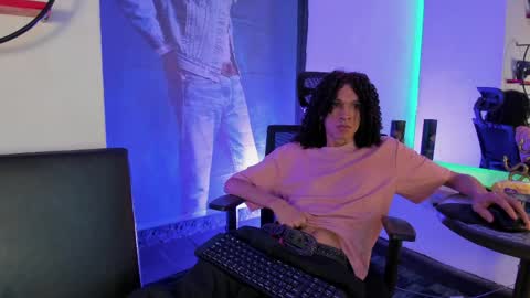 anddy_hugecock online show from 05/21/26, 01:40