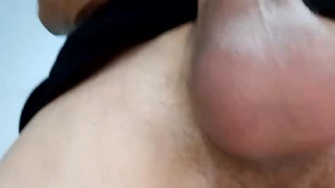 Snapshot of andemax chatting on 02/13/25, 08:48 And 16.8 online show from 02/13/25, 08:48