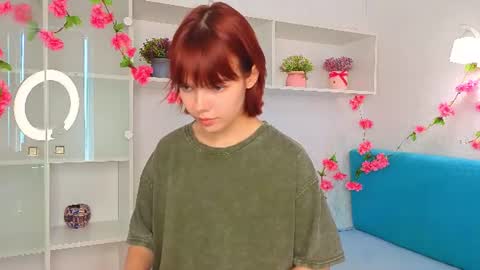 Snapshot of anderawreath chatting on 06/24/26, 07:07 Mia online show from 06/24/26, 07:07