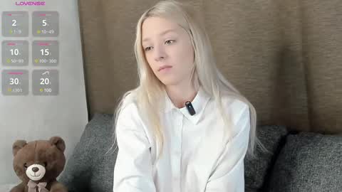 Snapshot of andneveragain chatting on 03/08/25, 11:16 andneveragain online show from 03/08/25, 11:16