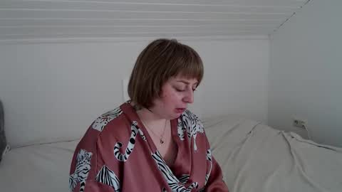Snapshot of andorphina chatting on 03/17/26, 10:40 Andorphin online show from 03/17/26, 10:40