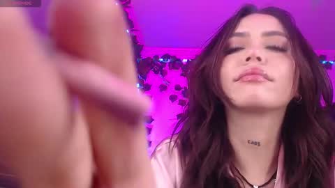 Snapshot of andra_rosse chatting on 02/26/26, 09:19 Andra de la Rosse online show from 02/26/26, 09:19