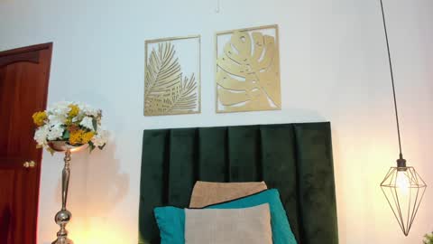 Andra Cyrus online show from 01/24/25, 11:37