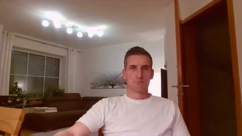 Name online show from 12/01/24, 07:03