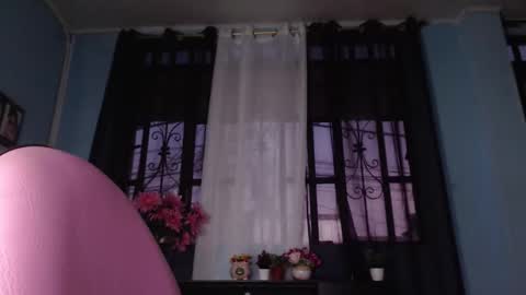 Snapshot of andre10_ chatting on 09/12/25, 11:04 MARIA online show from 09/12/25, 11:04