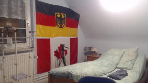 Snapshot of andre124231 chatting on 12/07/24, 09:33 Andre online show from 12/07/24, 09:33