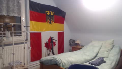 Snapshot of andre124231 chatting on 12/12/24, 08:21 Andre online show from 12/12/24, 08:21