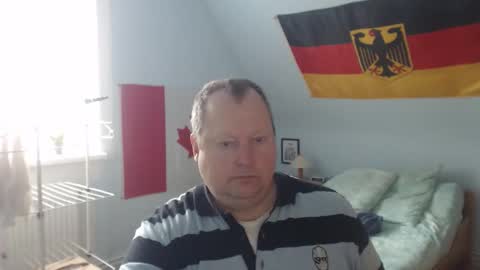 Snapshot of andre124231 chatting on 10/12/25, 10:36 Andre online show from 10/12/25, 10:36