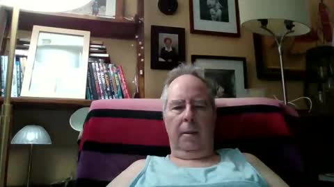 Snapshot of andre6045 chatting on 04/05/26, 05:32 andre6045 online show from 04/05/26, 05:32