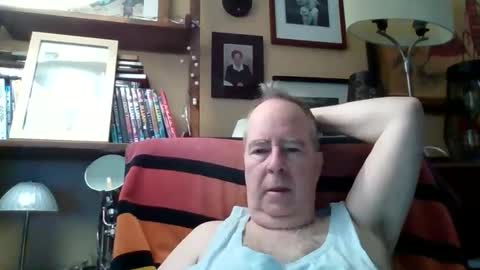 Snapshot of andre6045 chatting on 04/12/26, 01:27 andre6045 online show from 04/12/26, 01:27