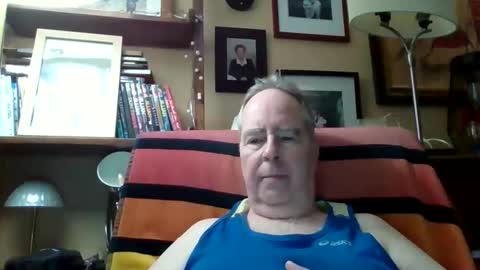 Snapshot of andre6045 chatting on 04/19/26, 07:38 andre6045 online show from 04/19/26, 07:38
