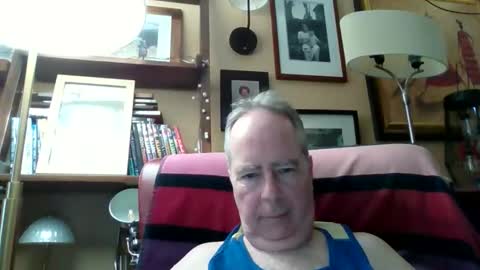 Snapshot of andre6045 chatting on 04/21/26, 06:55 andre6045 online show from 04/21/26, 06:55