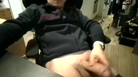 Snapshot of andre7760 chatting on 03/02/26, 07:21 my skyp ericson1976 online show from 03/02/26, 07:21