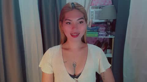 andrea06121998 online show from 02/10/26, 09:46