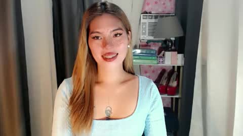 Snapshot of andrea06121998 chatting on 05/25/26, 02:56 andrea06121998 online show from 05/25/26, 02:56